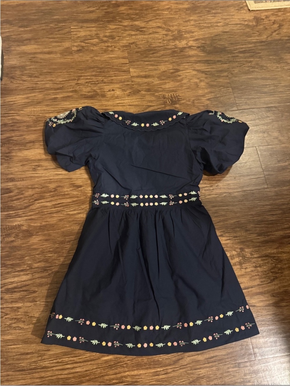 NWT Caroline constas dress size 4 - Picture 2 of 3